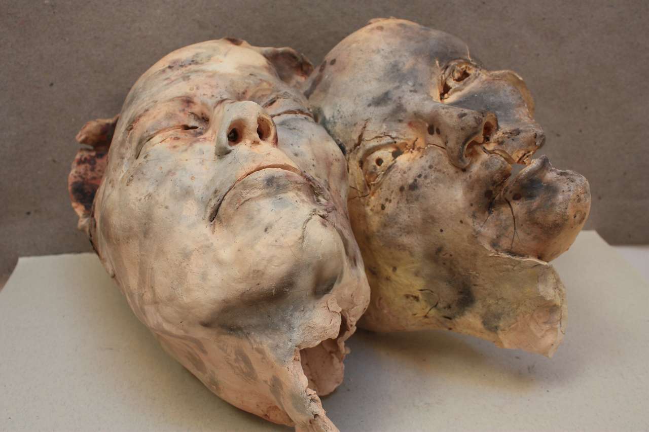 Double t&ecirc;te
